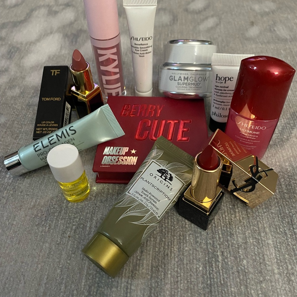 🎉CLEARANCE🎉Mini-makeup collection!